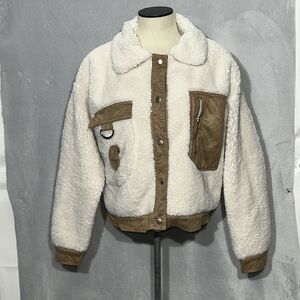 Lyn Burches Creme Colored Sherpa and Suede Trim Jacket Cozy‎ Warm Snaps Casual